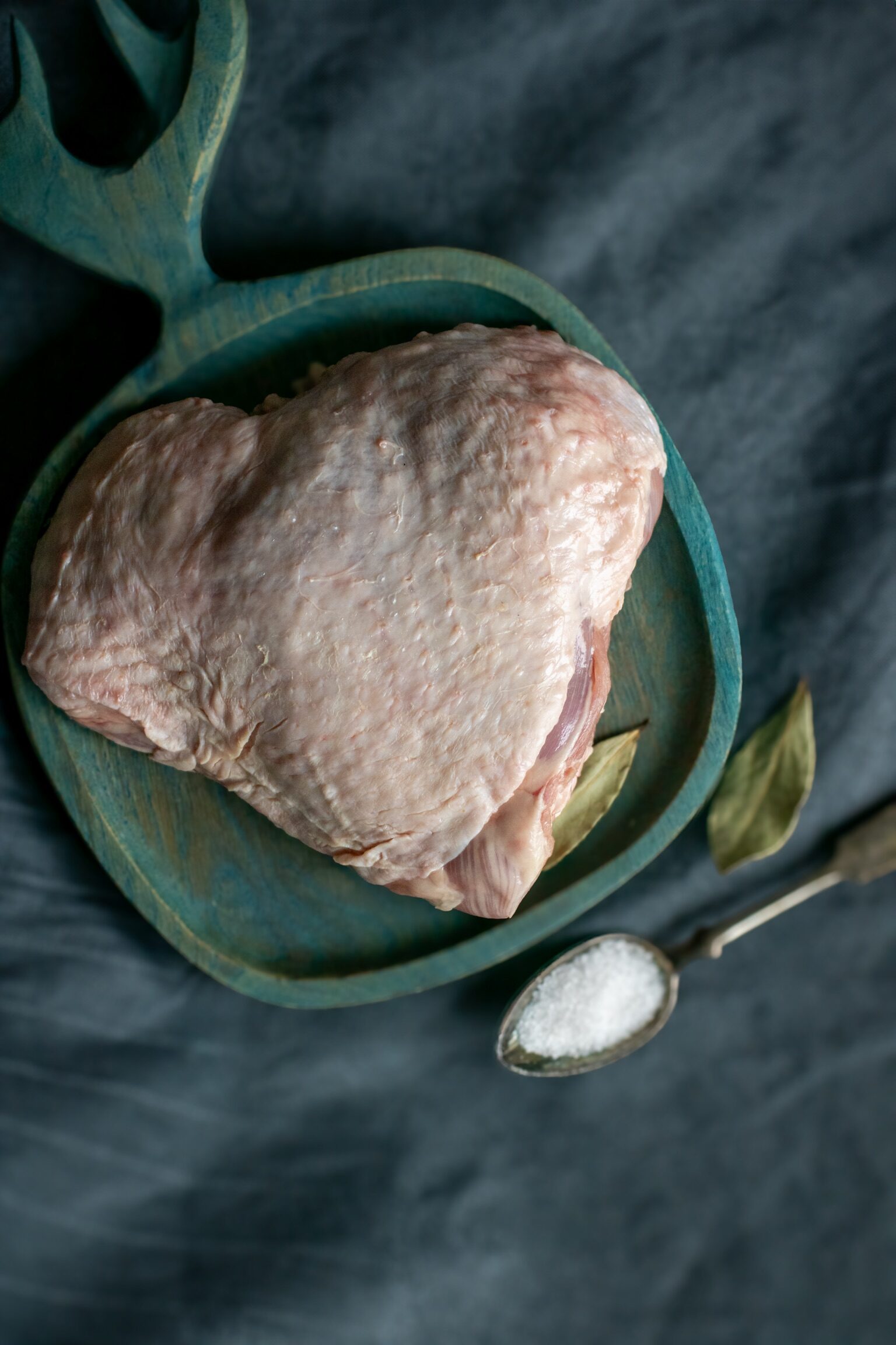 Turkey thigh with bones - Image 5